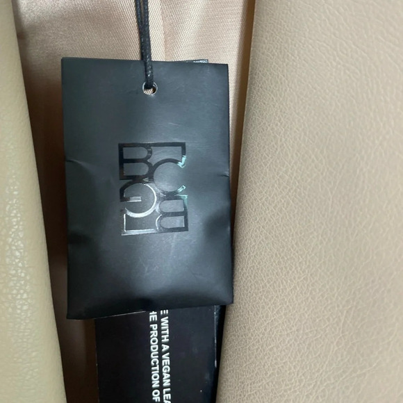 NWT BCBGMaxAzria Tan Latte Faux Leather Heavy Oversized Blazer Jacket - Picture 4 of 16